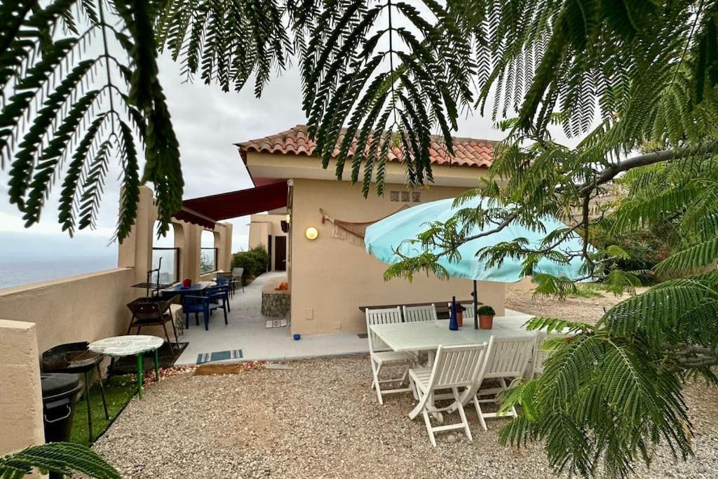サンタクルスデテネリフェ Peaceful Oasis With Magical Sea Views And A Poolヴィラ エクステリア 写真